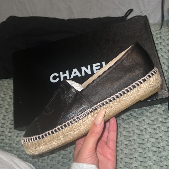 Chanel Espadrilles- Size 5- comes with box and dust bags - Picture 4 of 6